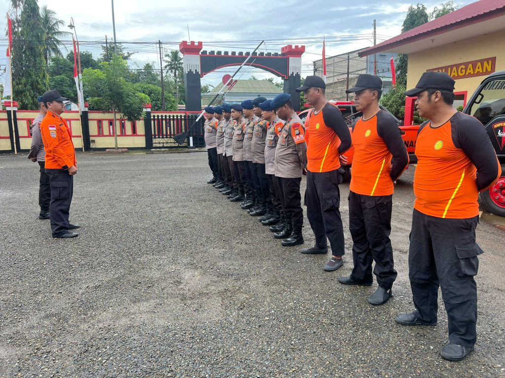 Petani Tenggelam Saat Menyeberangi Sungai, SAR Brimob Bone Bantu Proses Pencarian