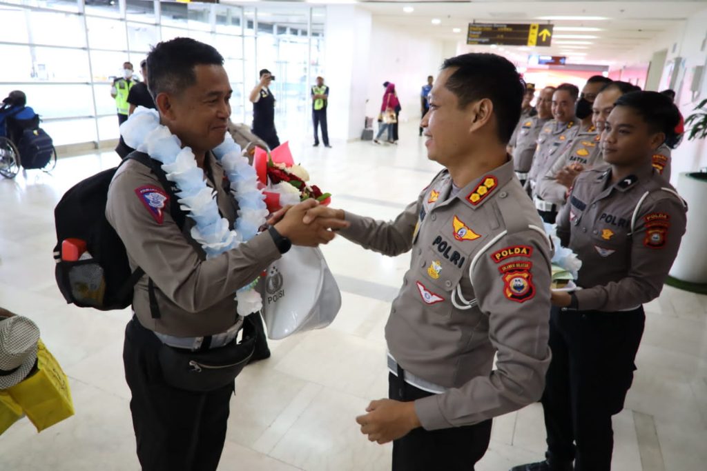 Sukses Emban Tugas di KTT Asean Summit ke-42 di Labuang Bajo, 75 Personil Dijemput Ditlantas dan PJU Ditlantas Polda Sulsel