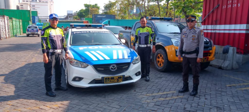 Pengawalan Personel Satlantas Polres Bantaeng Terhadap Surat Suara Pilbup Berjalan Lancar