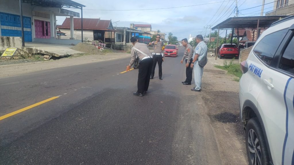 Jasa Raharja Cabang Parepare dan Satlantas Polres Sidrap Lakukan Survey Bersama Atas Kecelakaan Lalu Lintas di Jalan Poros Sengkang-Sidrap