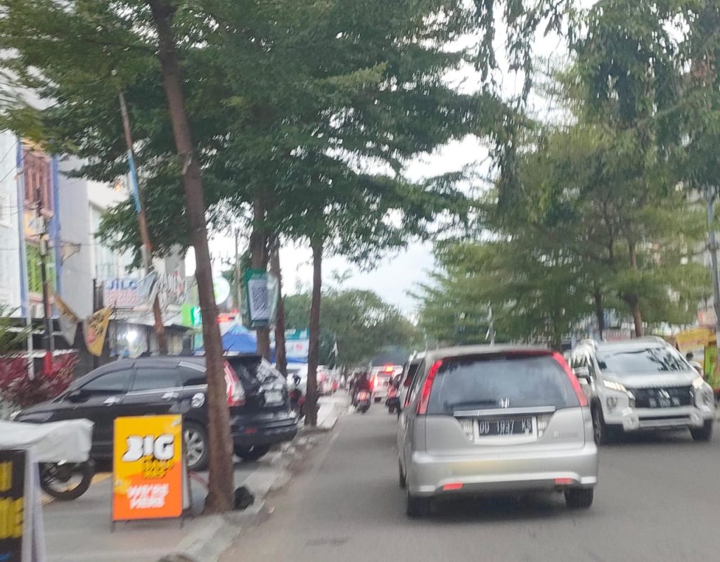 Jalan Andi Djemma Makassar: Kemacetan di Tengah Harapan Kota Tertata