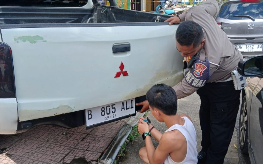 Satlantas Polres Bone Tindak Pengguna TNKB Tidak Spektek