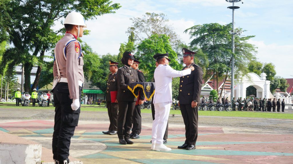 Bupati Bone Pimpin Upacara HUT Bhayangkara ke-79: Tegaskan Polri Harus Hadir untuk Rakyat