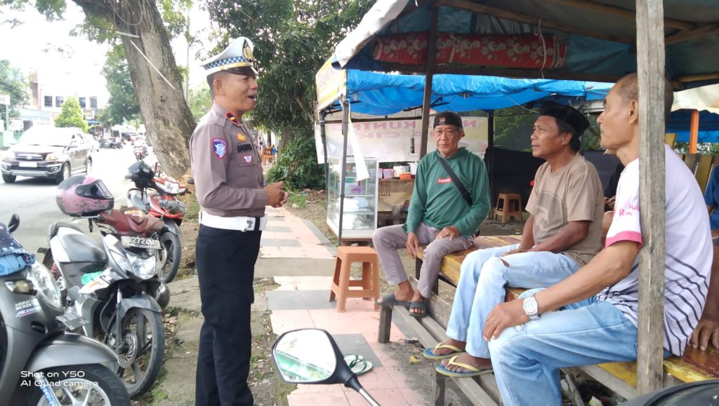 “Polisi Menyapa”, Satlantas Polres Bone Sasar Tukang Ojek