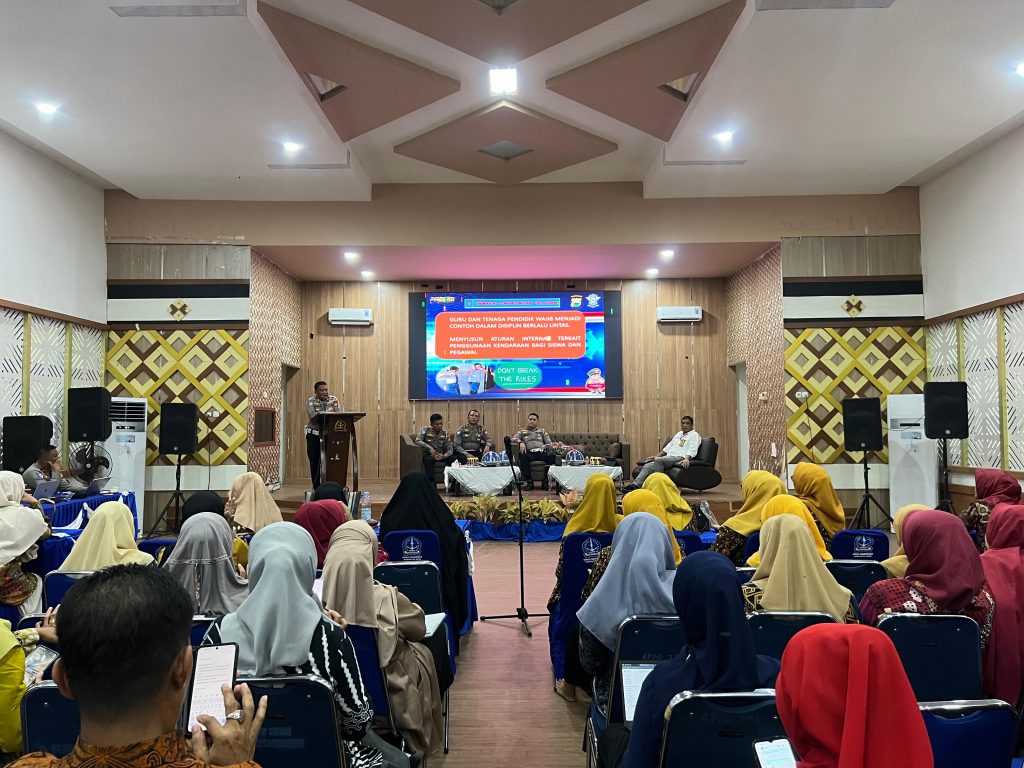 Satlantas Polres Bone Terabas Tenaga Pendidik Selamatkan Generasi dari Bahaya Kecelakaan Lalu Lintas