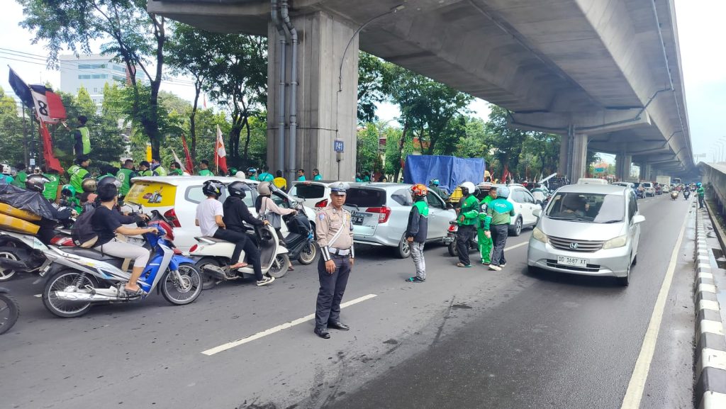 Sat PJR Ditlantas Polda Sulsel Pengaturan Lalu Lintas Antisipasi Demo Ojol