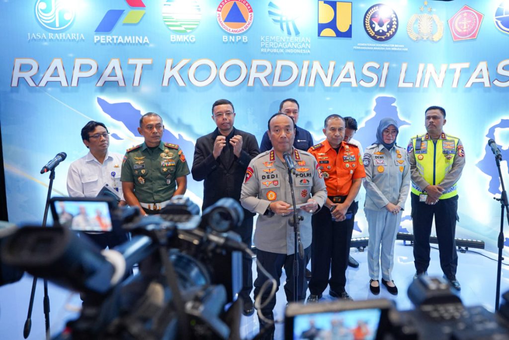 TAJUK: Telisik Gerak Cepat Polri Amankan 119,5 Juta Pemudik Nataru, Operasi Lilin 2025 Jadi Benteng Utama