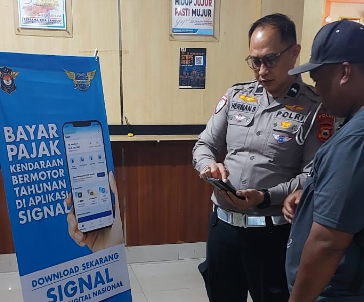 Polantas Menyapa: Samsat Makassar 1 Gencarkan Sosialisasi Aplikasi Pajak SIGNAL Lewat Konsep Mappatabe