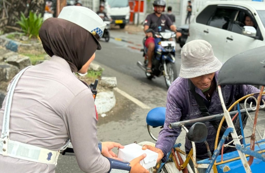 Satlantas Bone Gelar Aksi Sosial dan Kampanye Kamseltibcarlantas