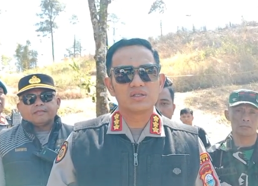 Kapolreta Gowa Tinjau Lokasi Kebakaran Lahan di Malino dan Beri Peringatan Keras